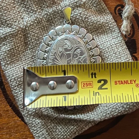 Birmingham Sterling Large Locket Antique - Org. $700 - Picture 3 of 10